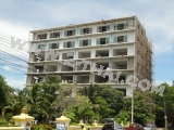 19 Septembre 2011 Jomtien Beach Mountain 5,Pattaya - facade and interior finishing works is being carried out